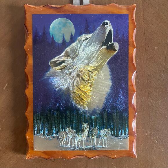 Vintage Howling Wolf Art Print On Wood Plaque Shiny Mystical Wall Cabin Decor - Picture 2 of 9